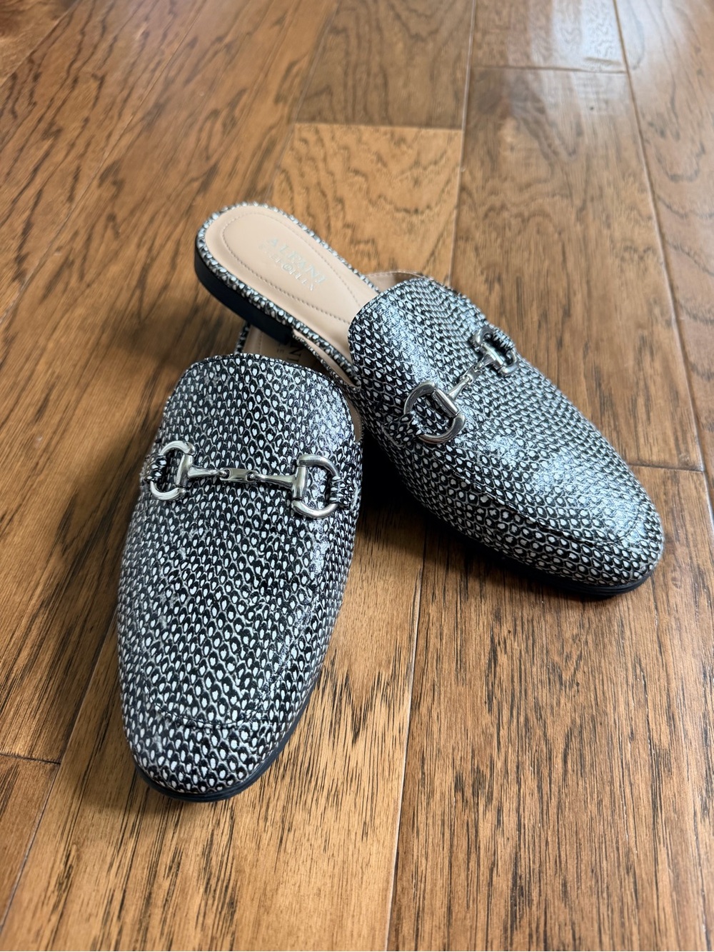 Alfani Step N Flex Snake Print Mule Loafers Silver Black Slip On Shoes Size 8.5